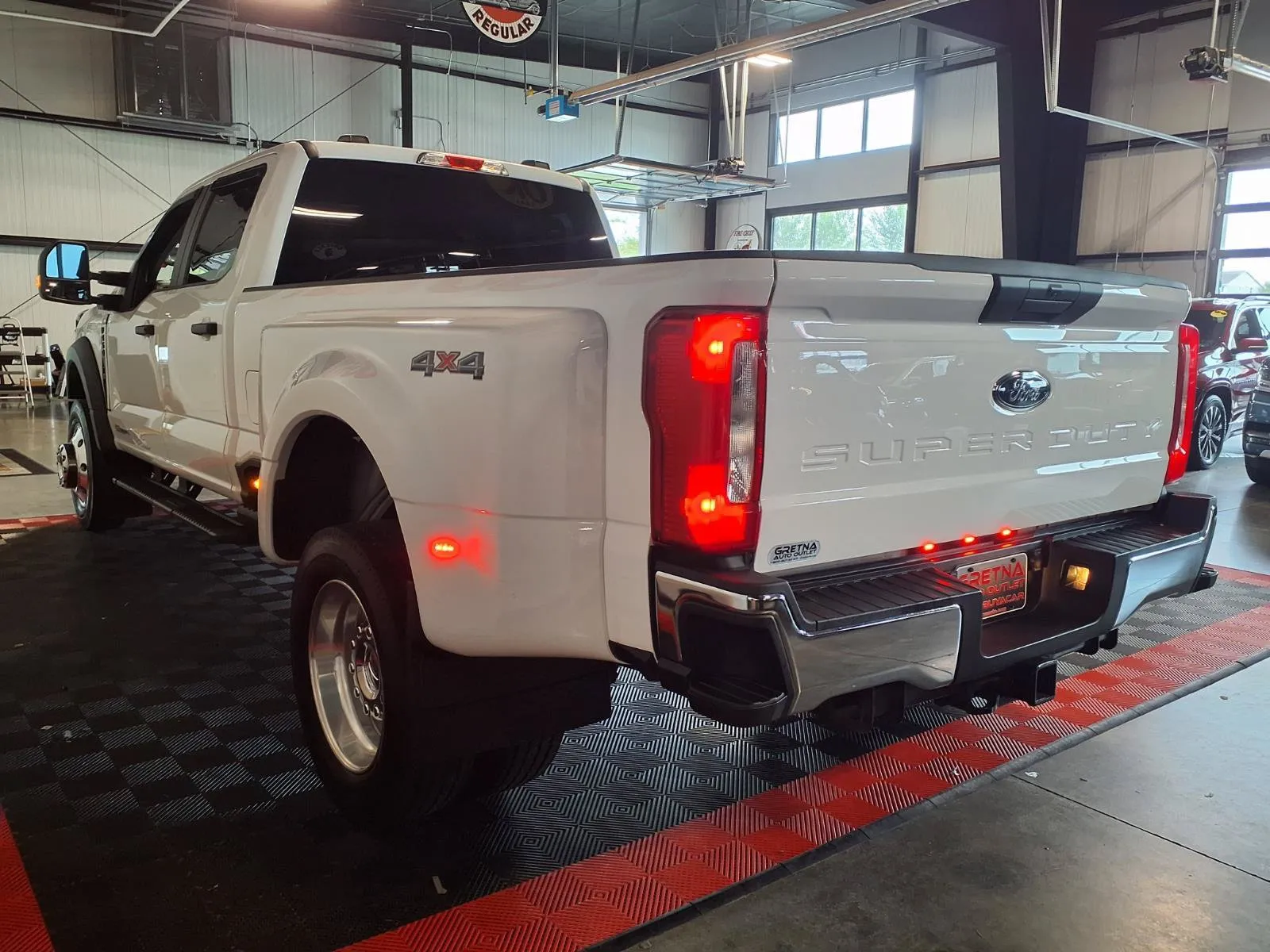 Ford F-450 photo 5