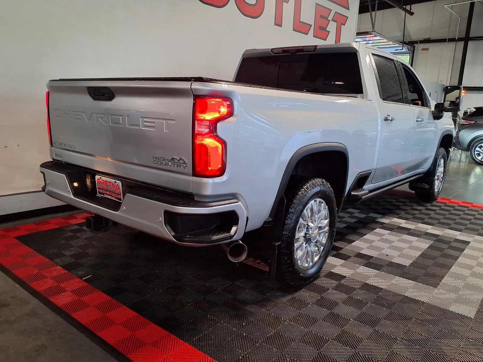 Chevrolet Silverado photo 7