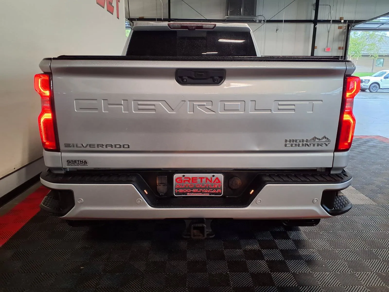 Chevrolet Silverado photo 6