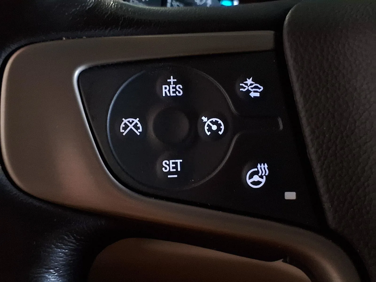 GMC Yukon XL photo 26