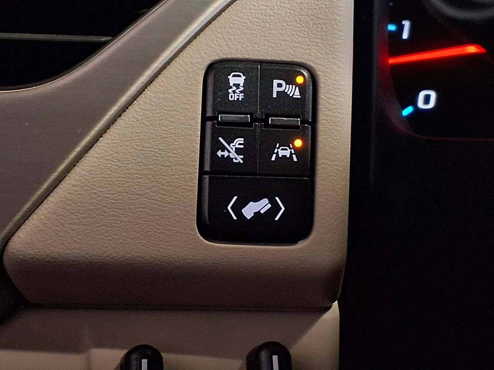 GMC Yukon XL photo 29