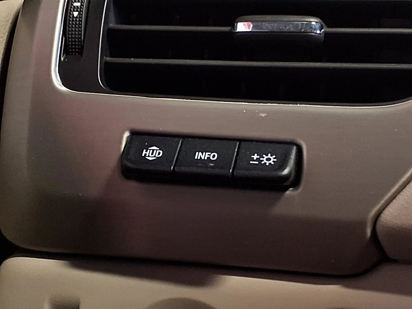 GMC Yukon XL photo 28