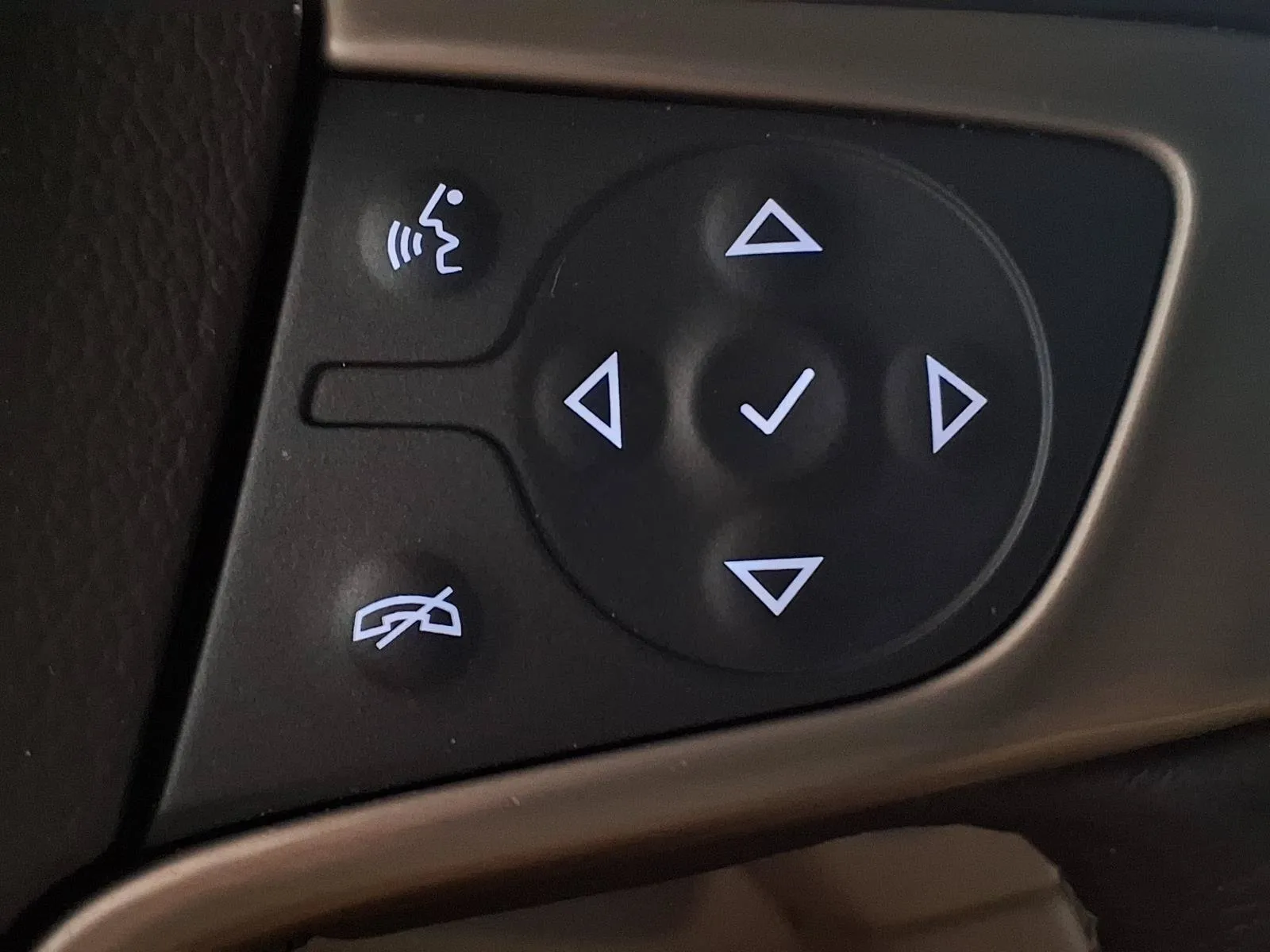 GMC Yukon XL photo 25