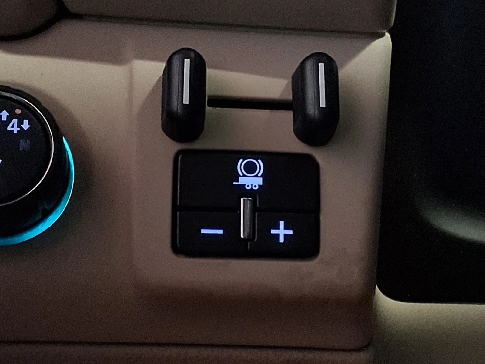 GMC Yukon XL photo 30