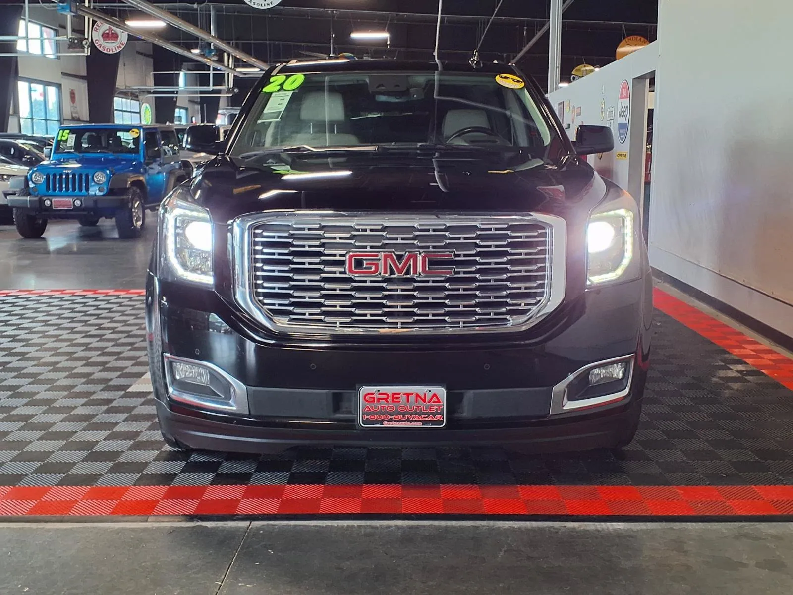 GMC Yukon XL photo 3