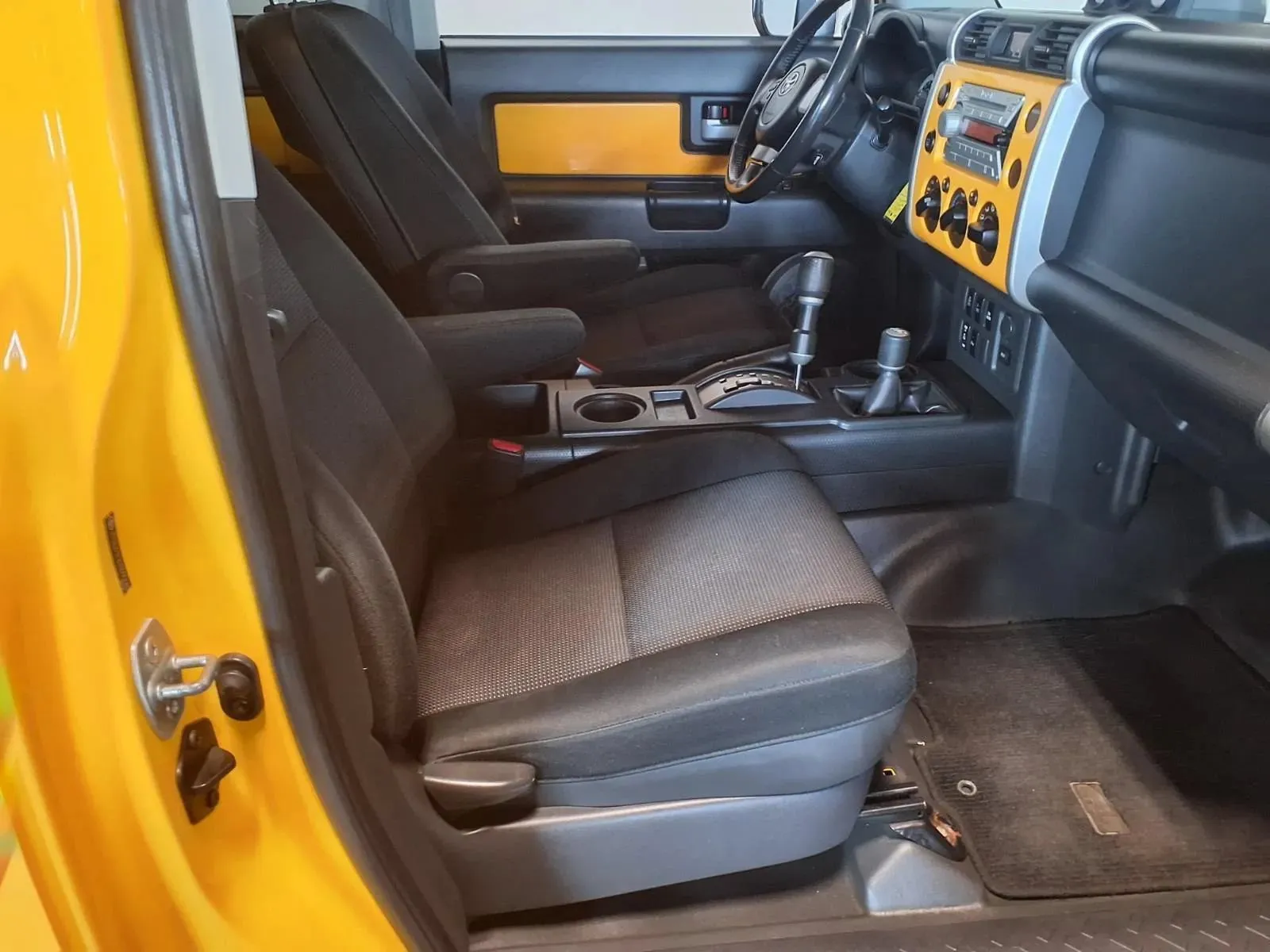 Toyota FJ Cruiser photo 12