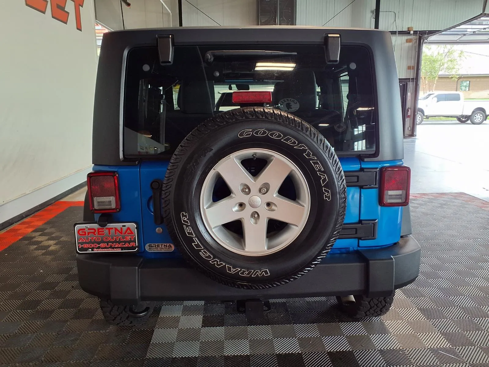 Jeep Wrangler photo 6