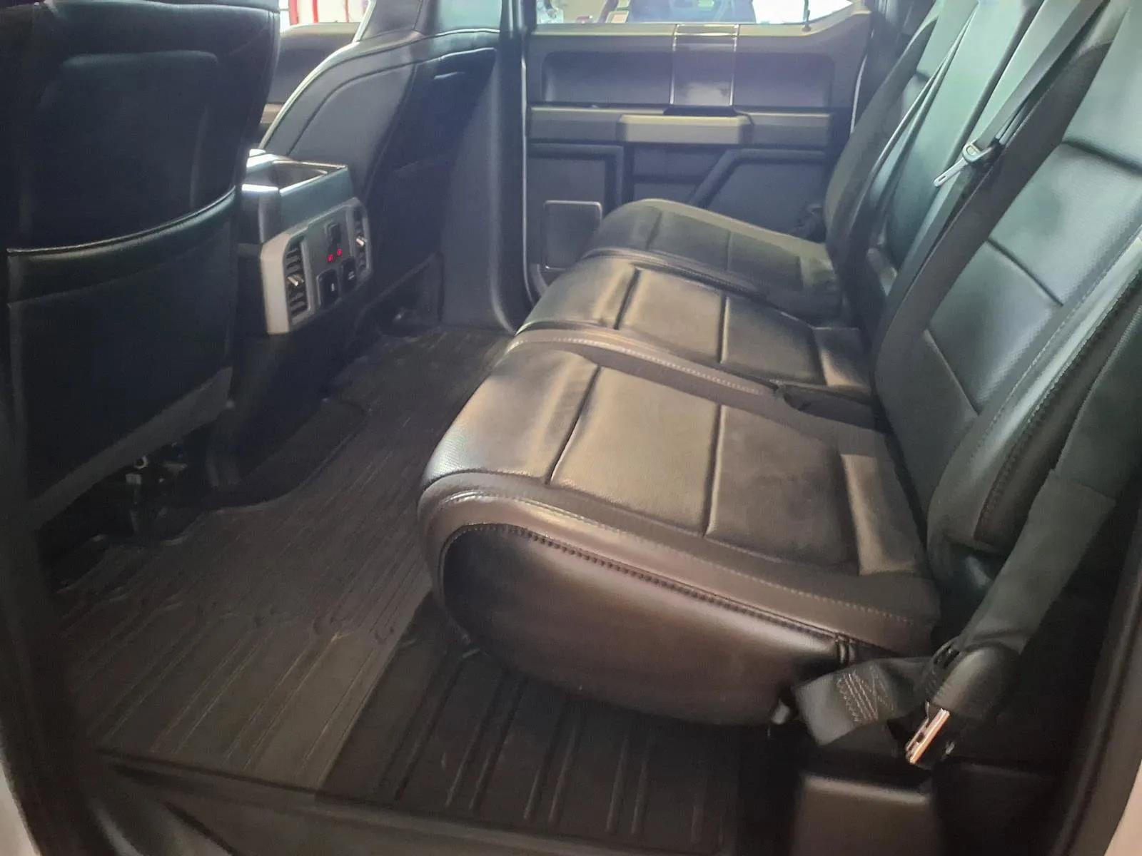Ford F-150 photo 13