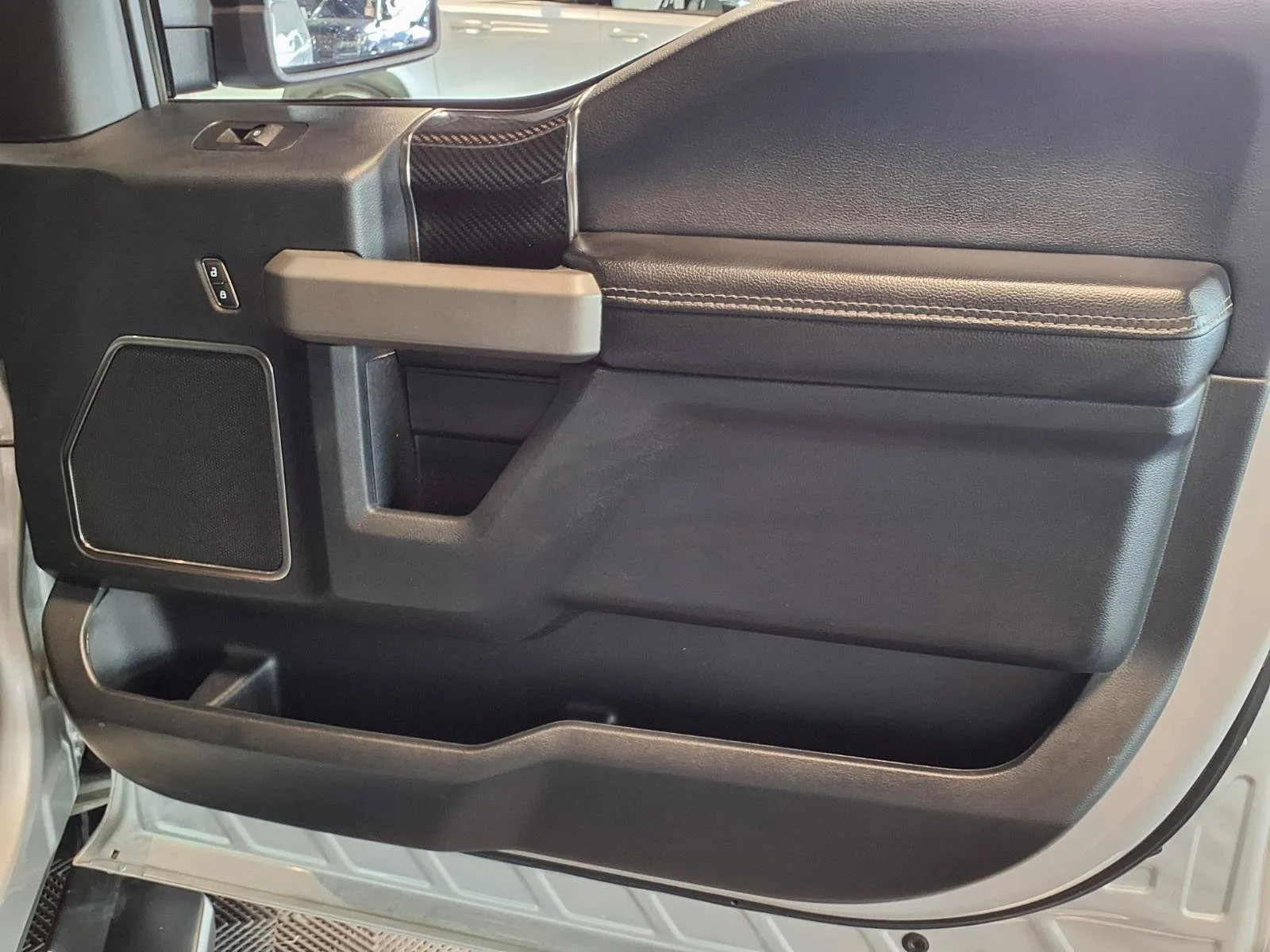 Ford F-150 photo 10