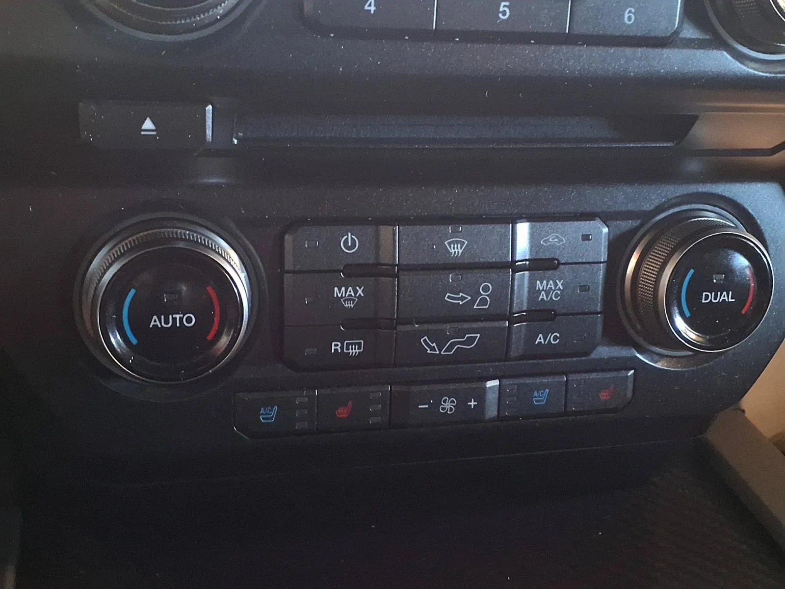 Ford F-150 photo 20