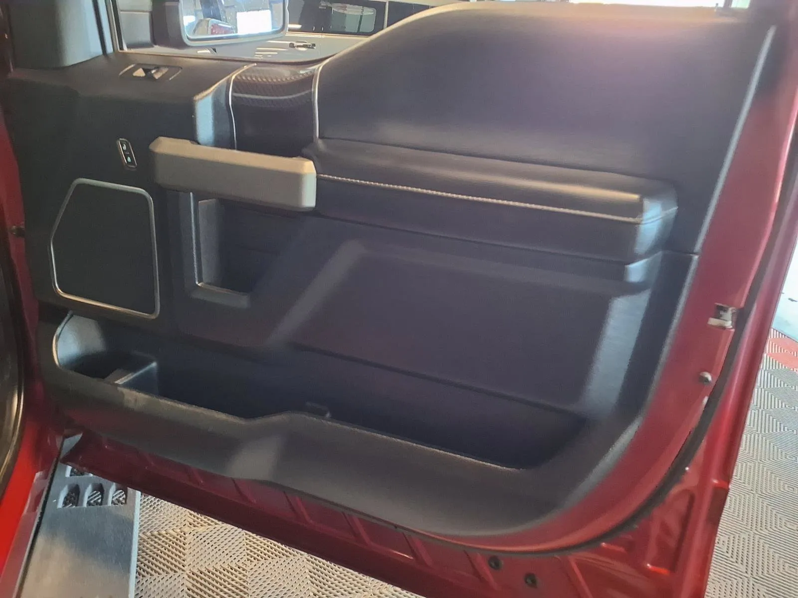 Ford F-150 photo 10