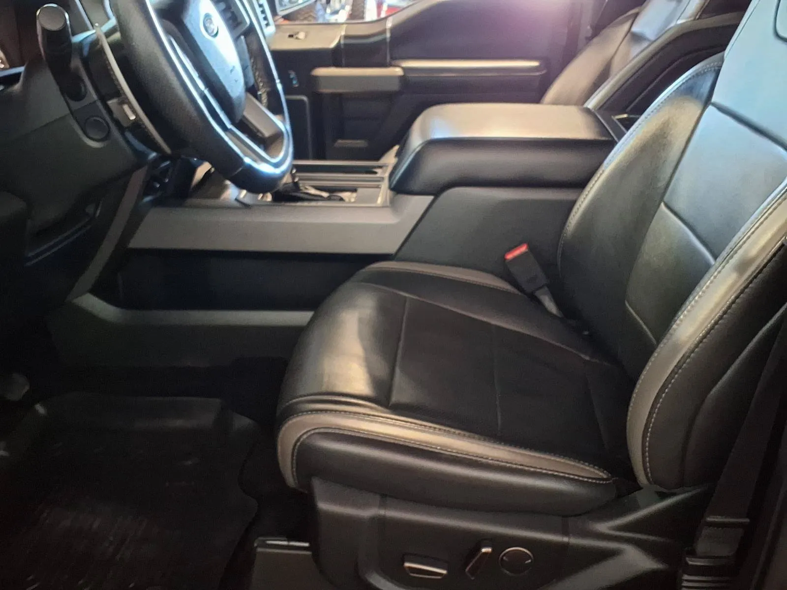 Ford F-150 photo 16