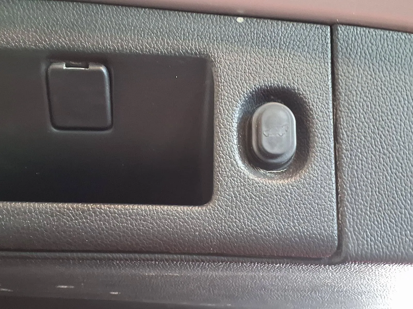 Chevrolet Suburban photo 8