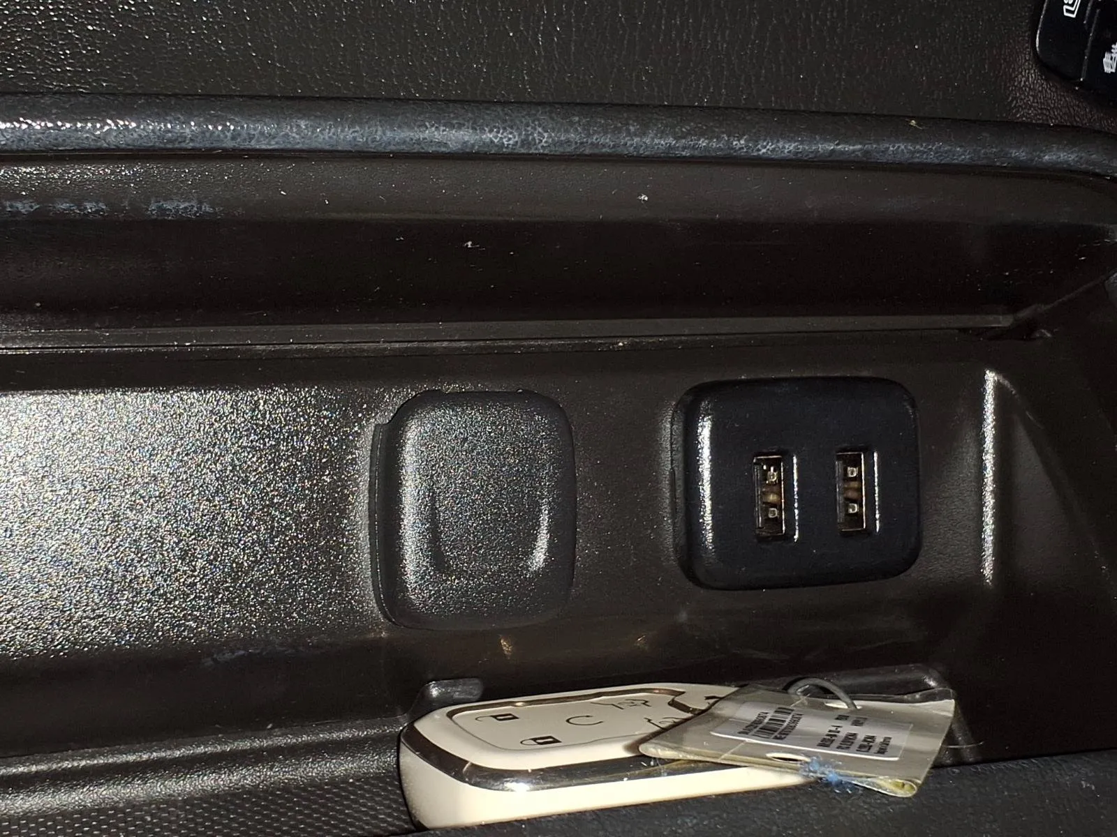 Chevrolet Suburban photo 23