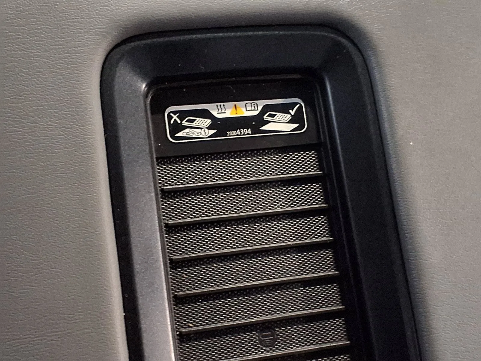 Chevrolet Suburban photo 23