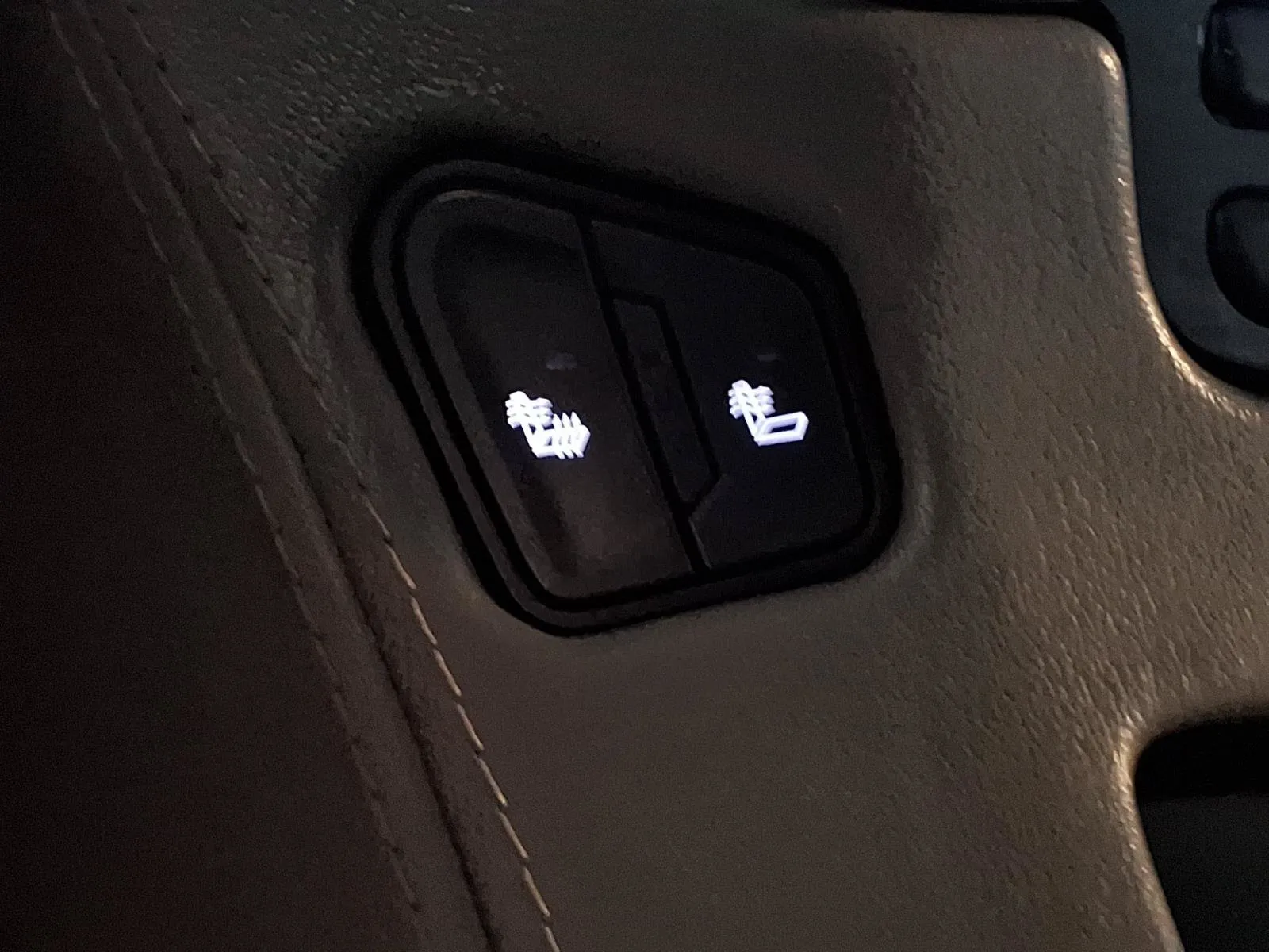 Chevrolet Suburban photo 21