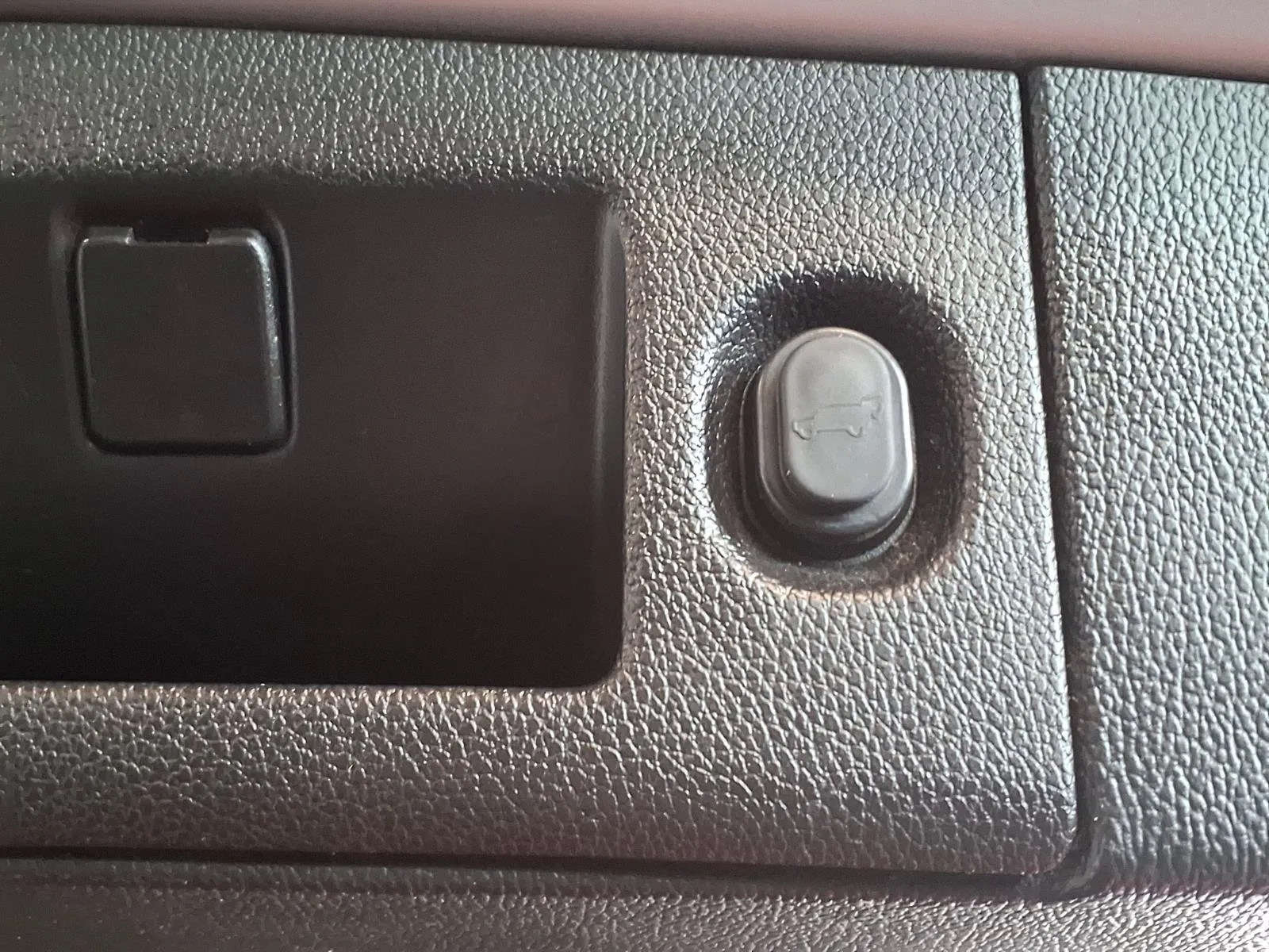 Chevrolet Suburban photo 8