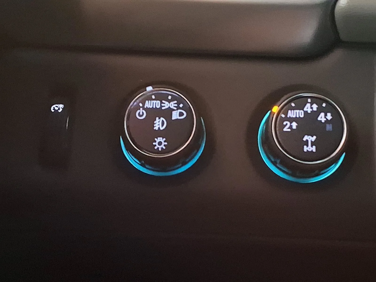 Chevrolet Suburban photo 28