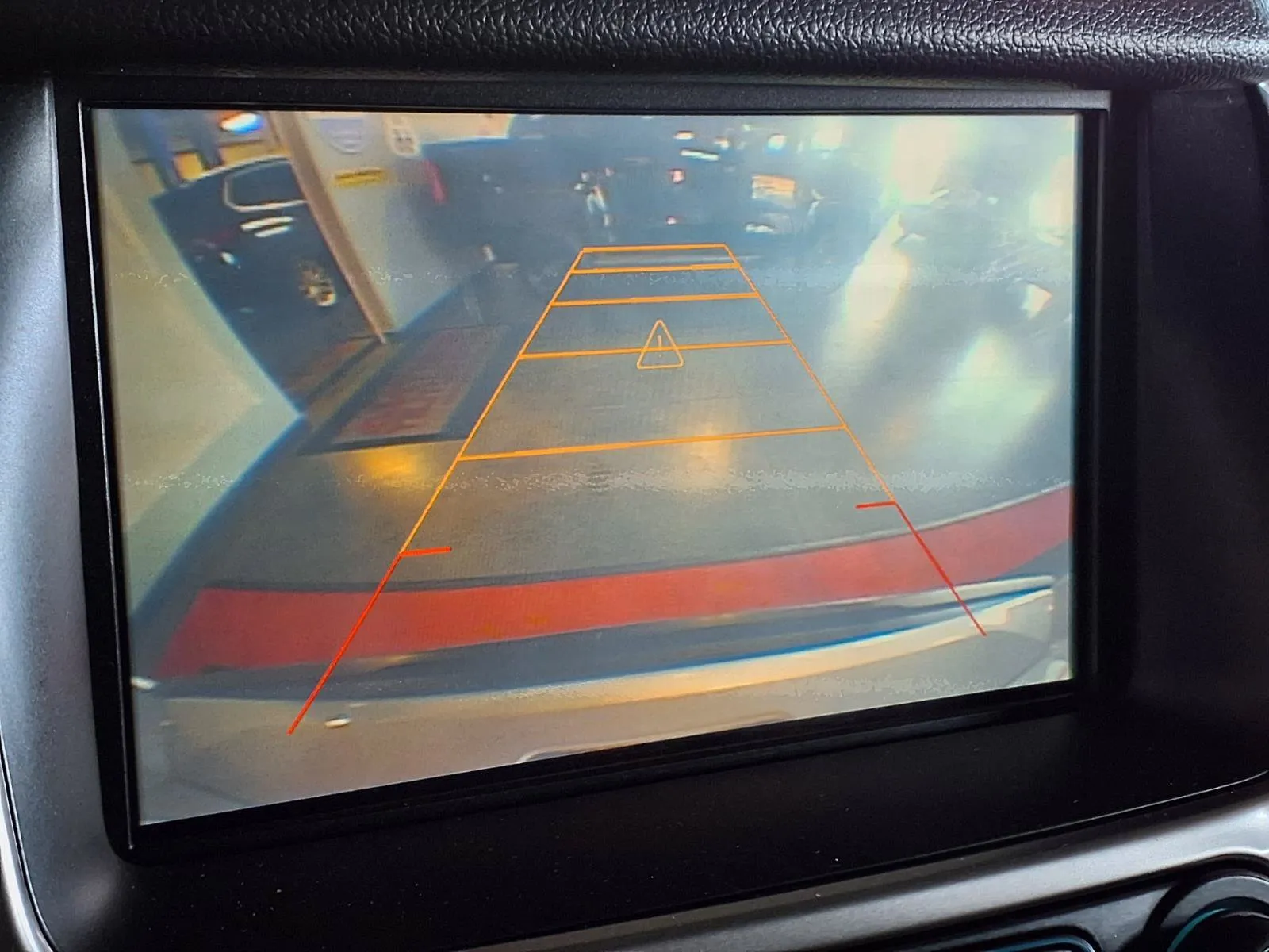 Chevrolet Suburban photo 19