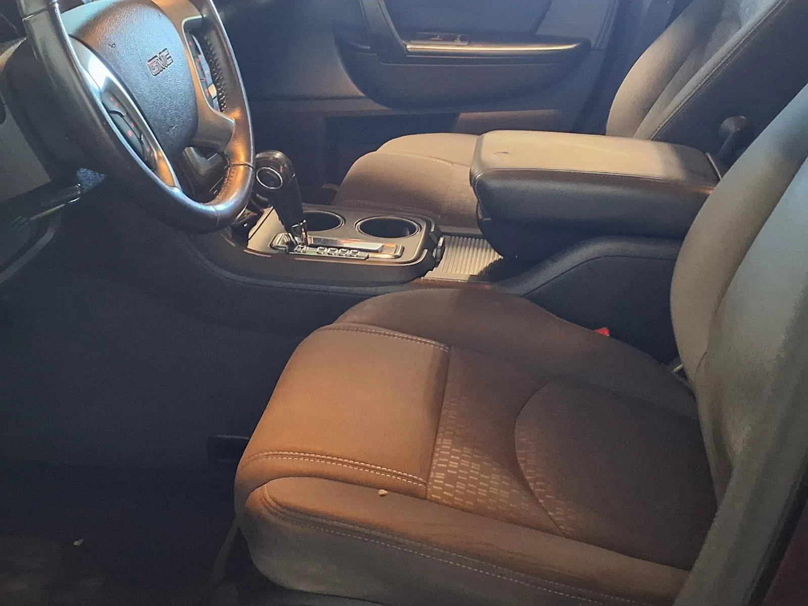 GMC Acadia photo 17