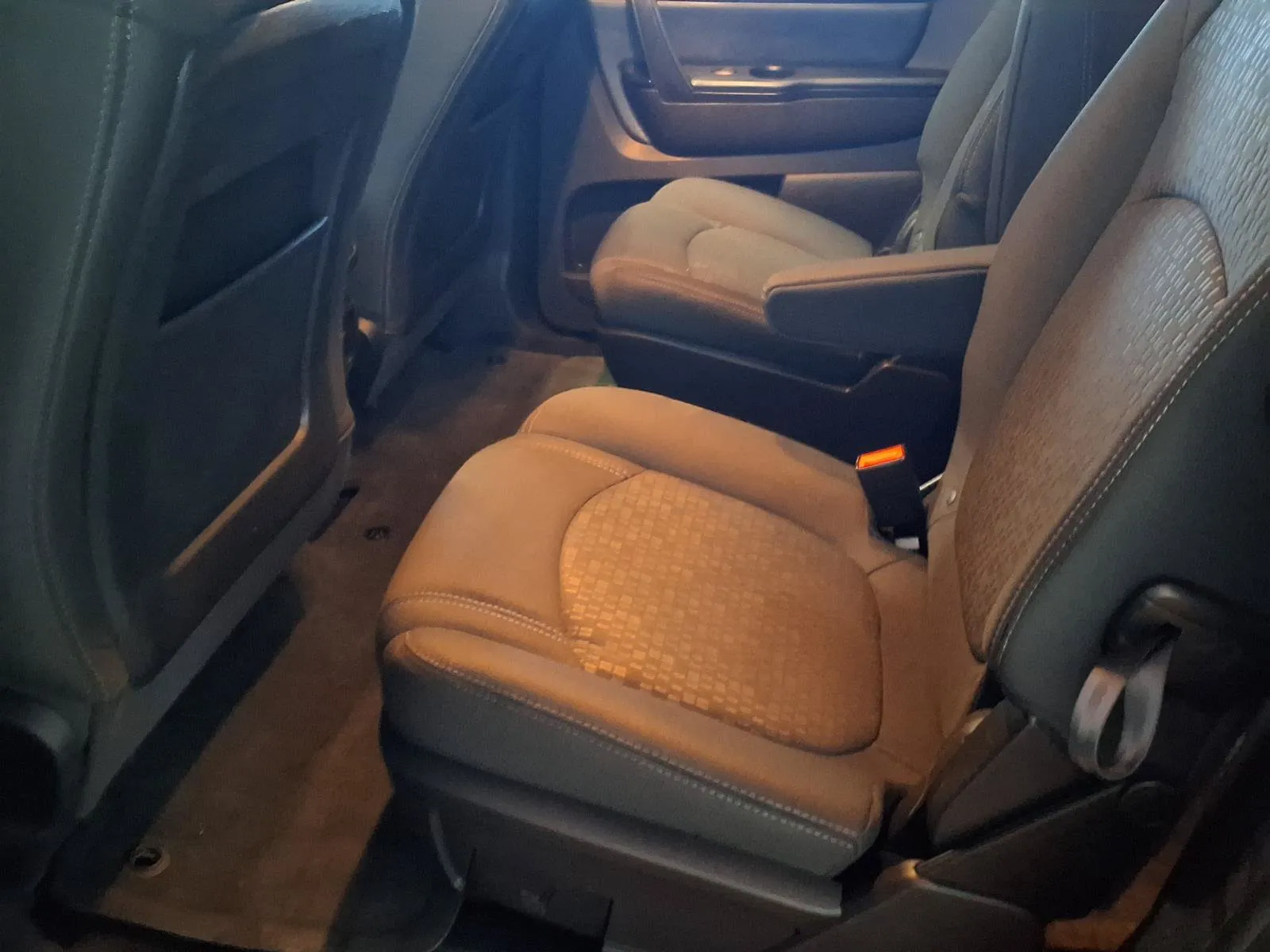 GMC Acadia photo 14