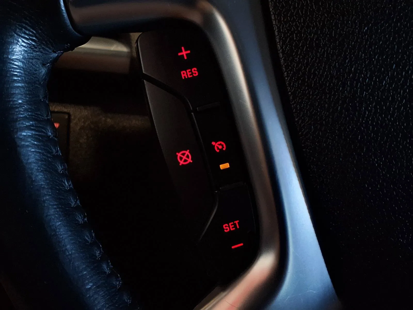 GMC Acadia photo 26