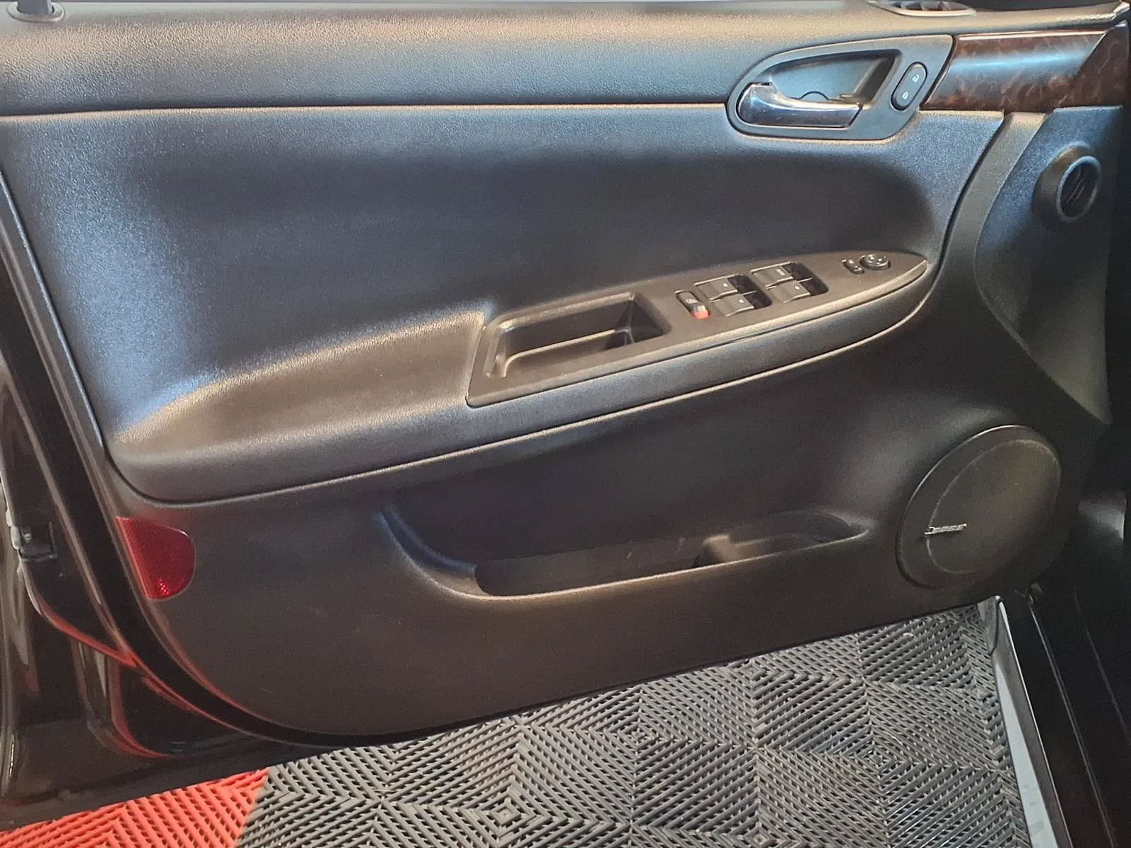 Chevrolet Impala photo 15