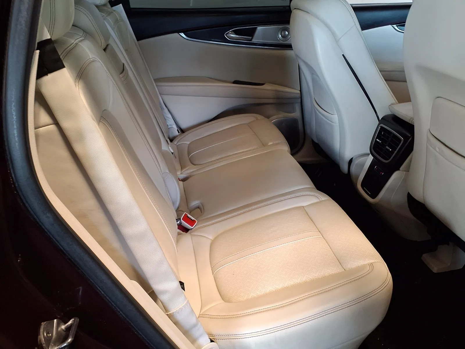 Lincoln MKX photo 11
