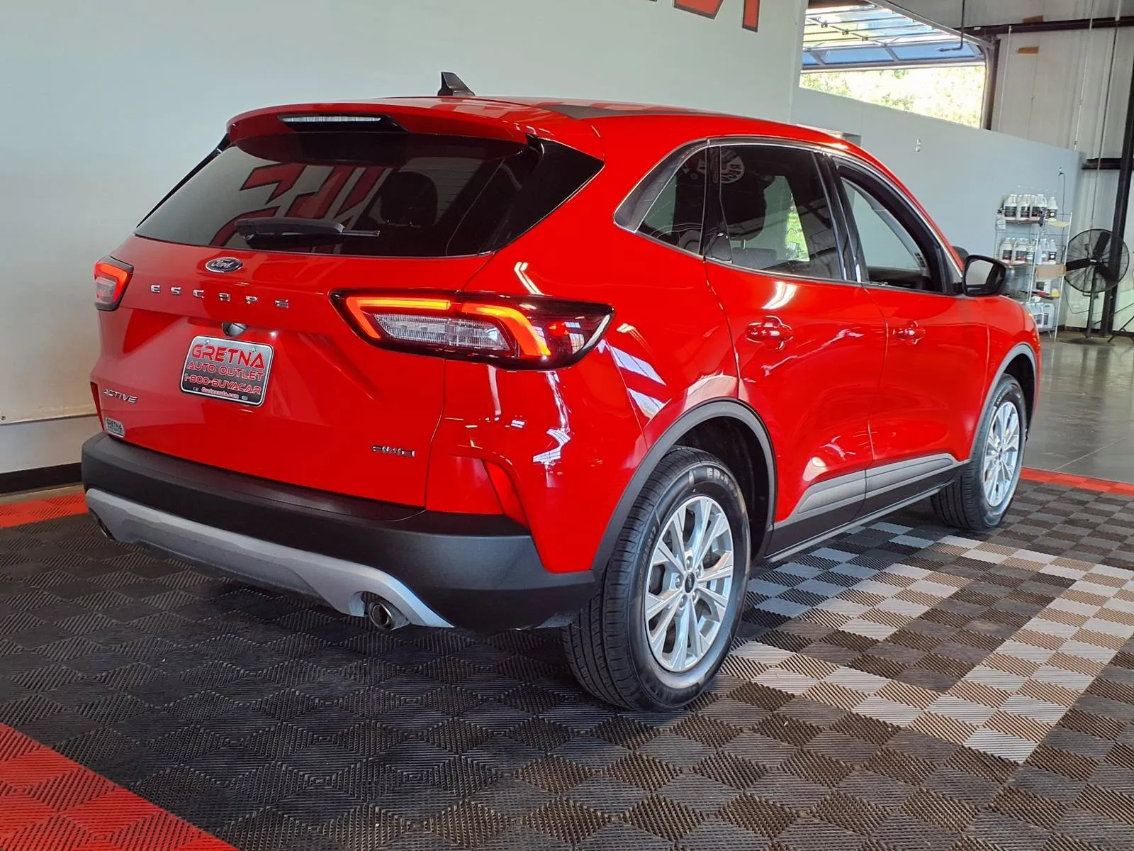 Ford Escape photo 9