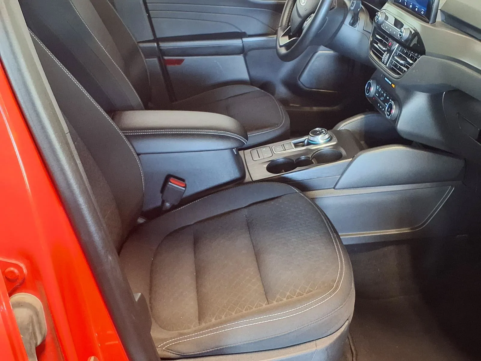 Ford Escape photo 13