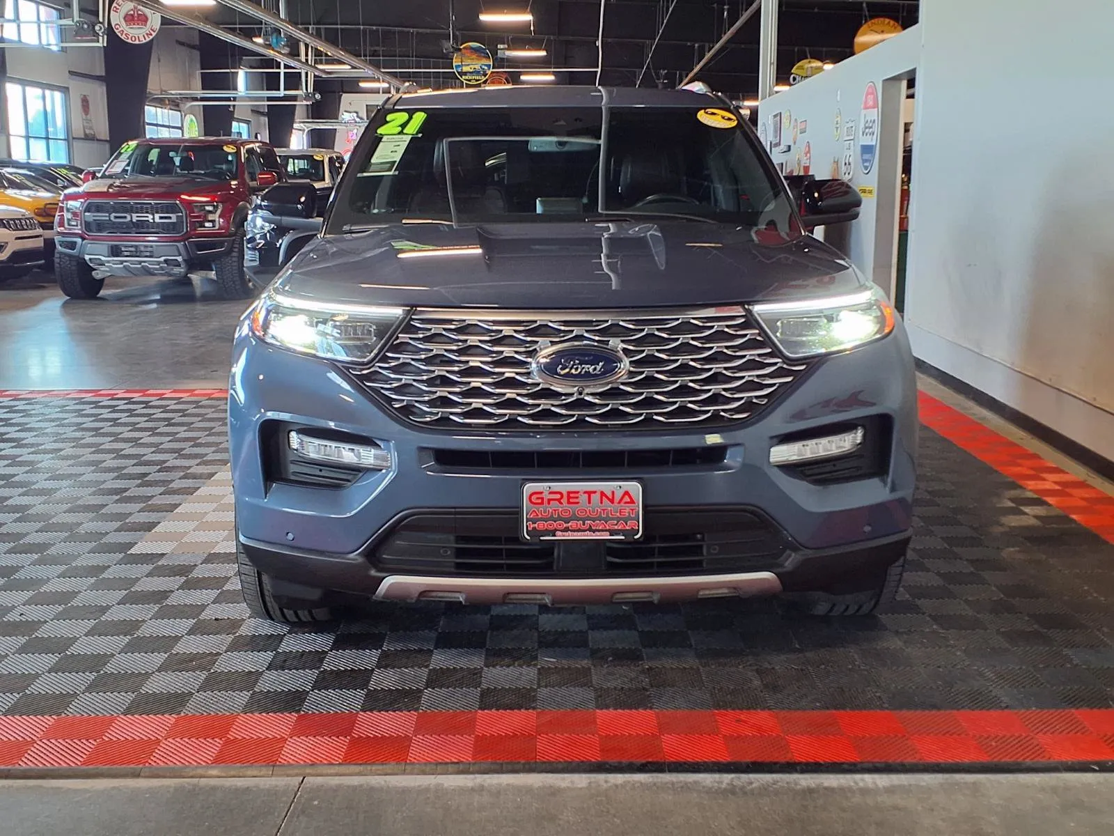 Ford Explorer photo 3