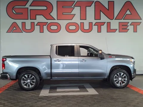 Black 2020 Chevrolet Silverado 1500 LT for sale in Gretna, NE