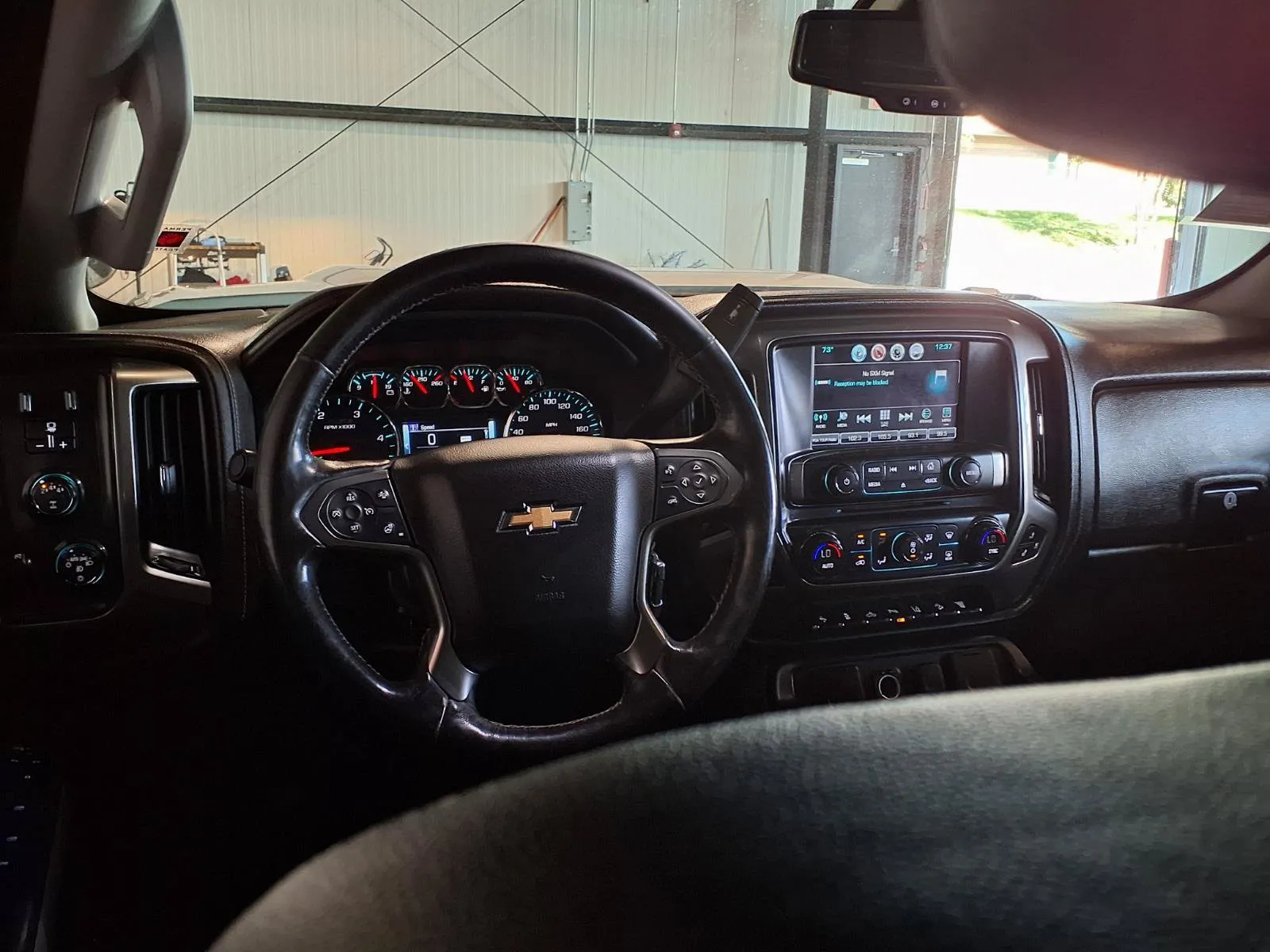 Chevrolet Silverado photo 15