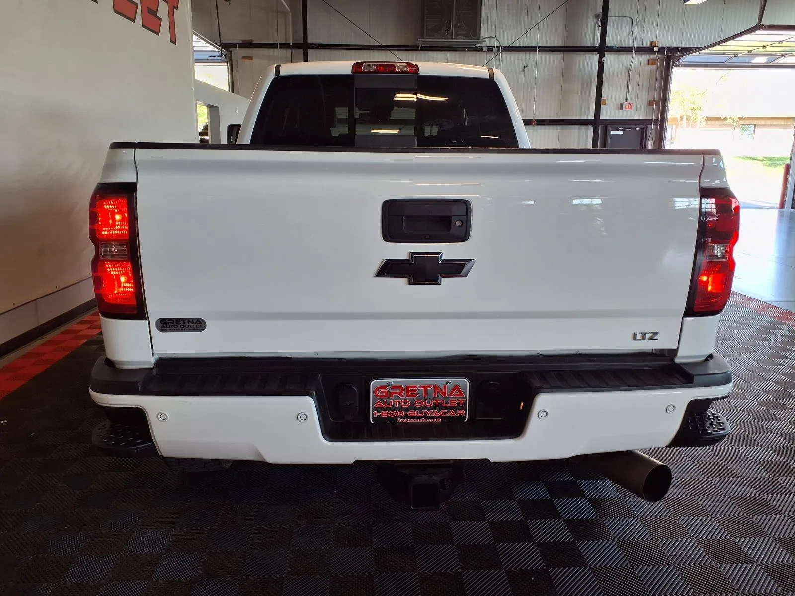 Chevrolet Silverado photo 6
