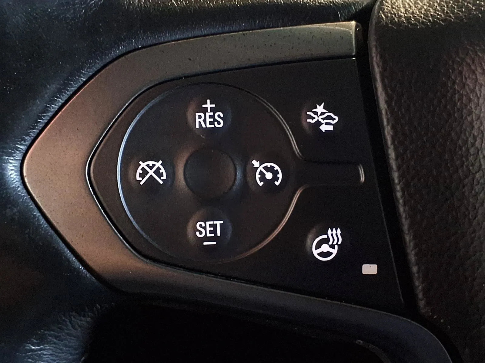 Chevrolet Silverado photo 27