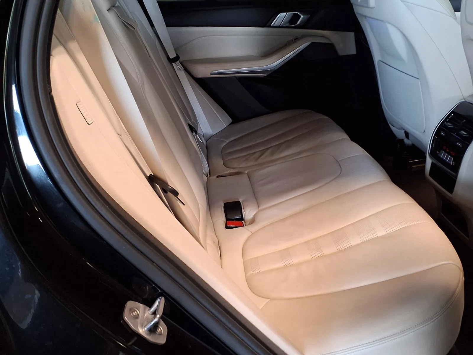 BMW X5 photo 11