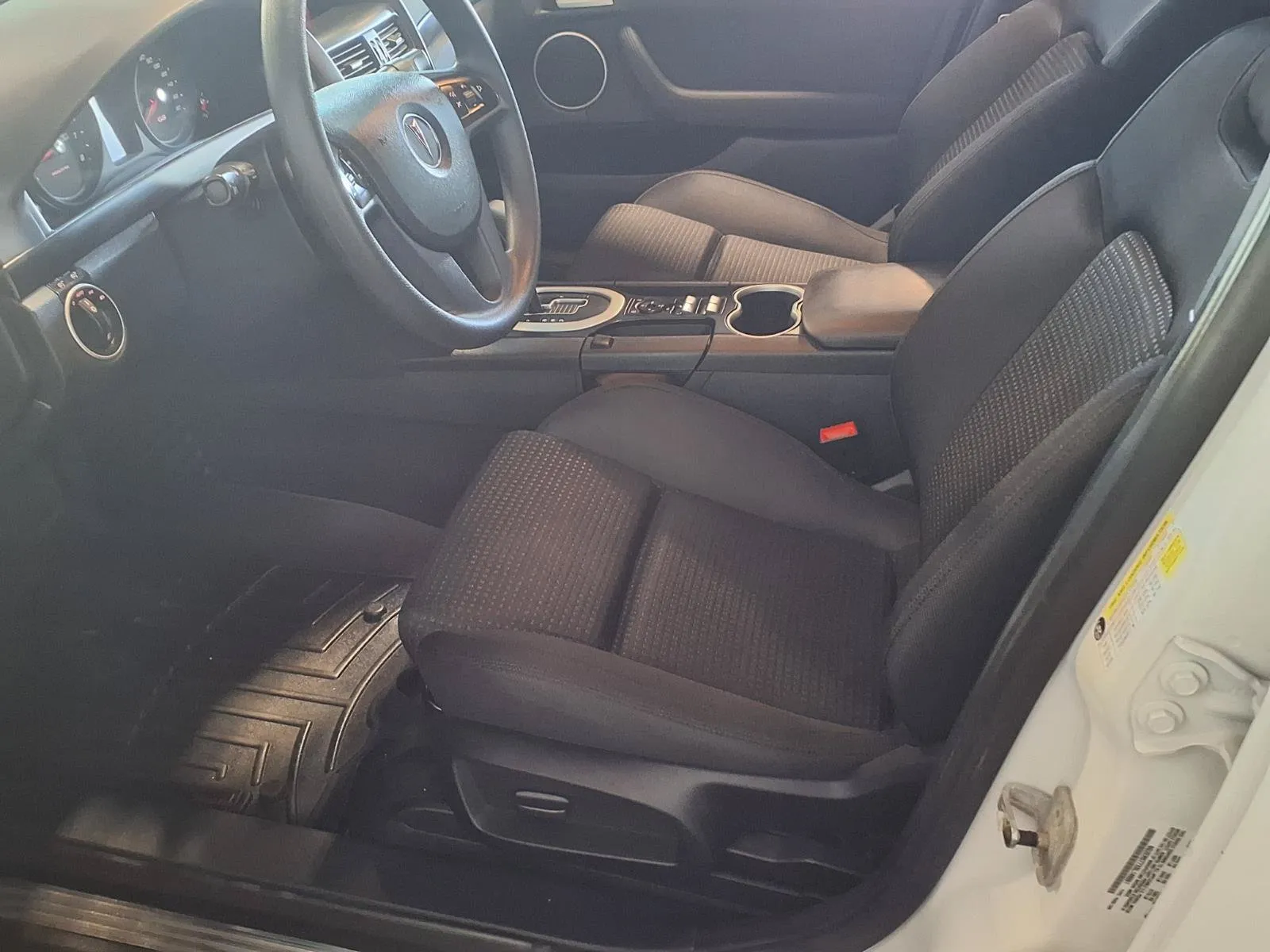 Pontiac G8 photo 16