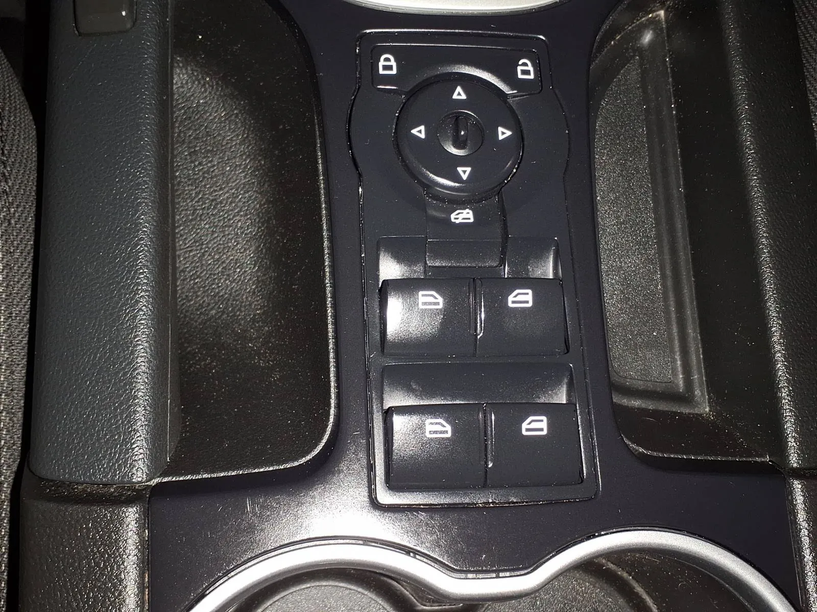 Pontiac G8 photo 21