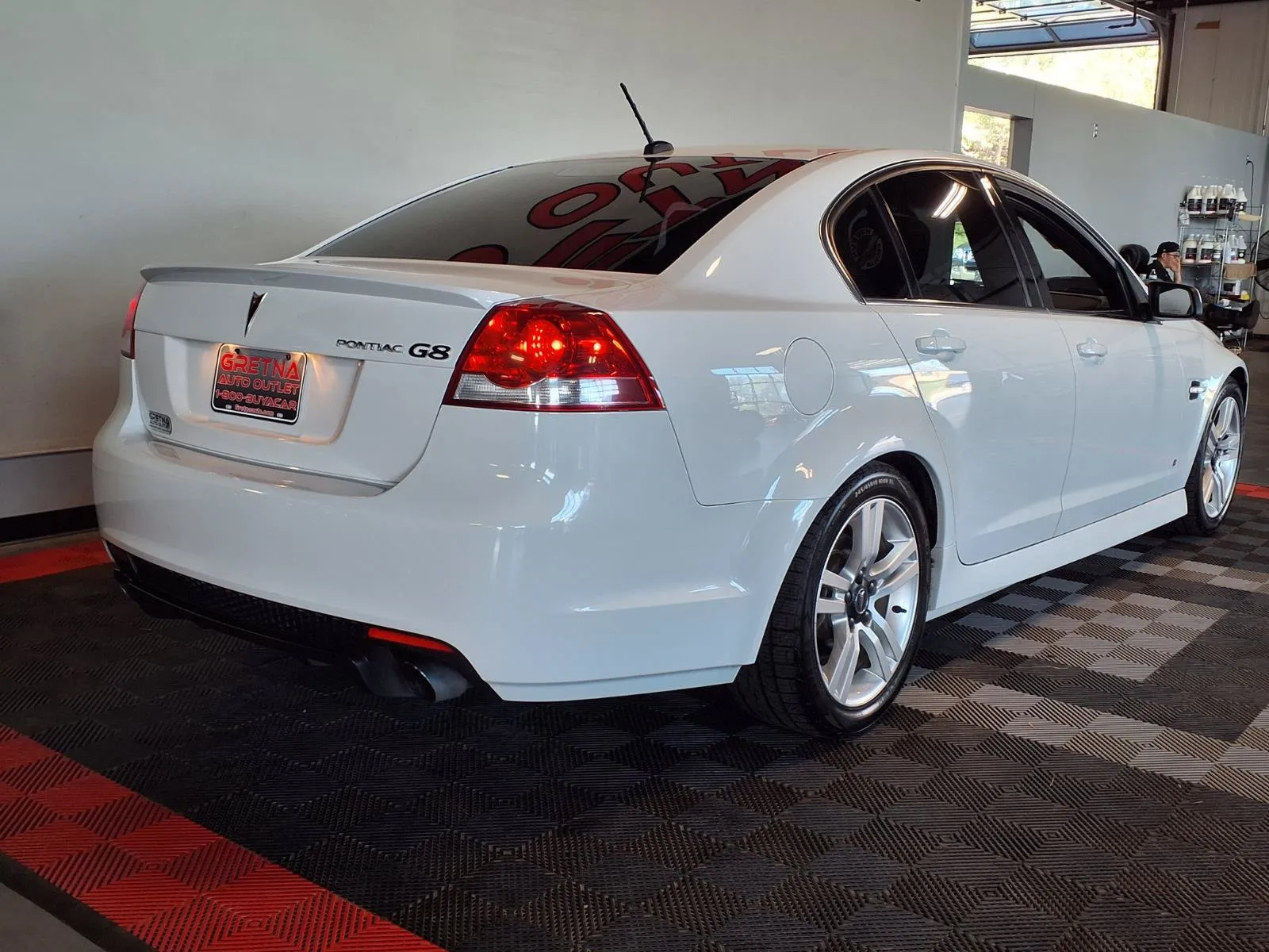 Pontiac G8 photo 7