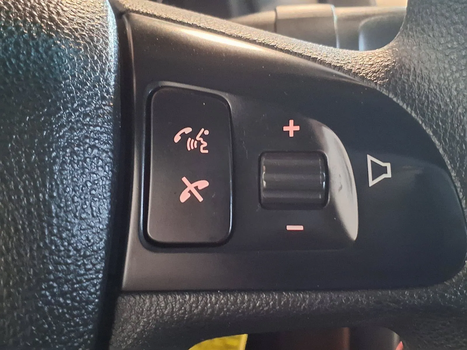 Pontiac G8 photo 25