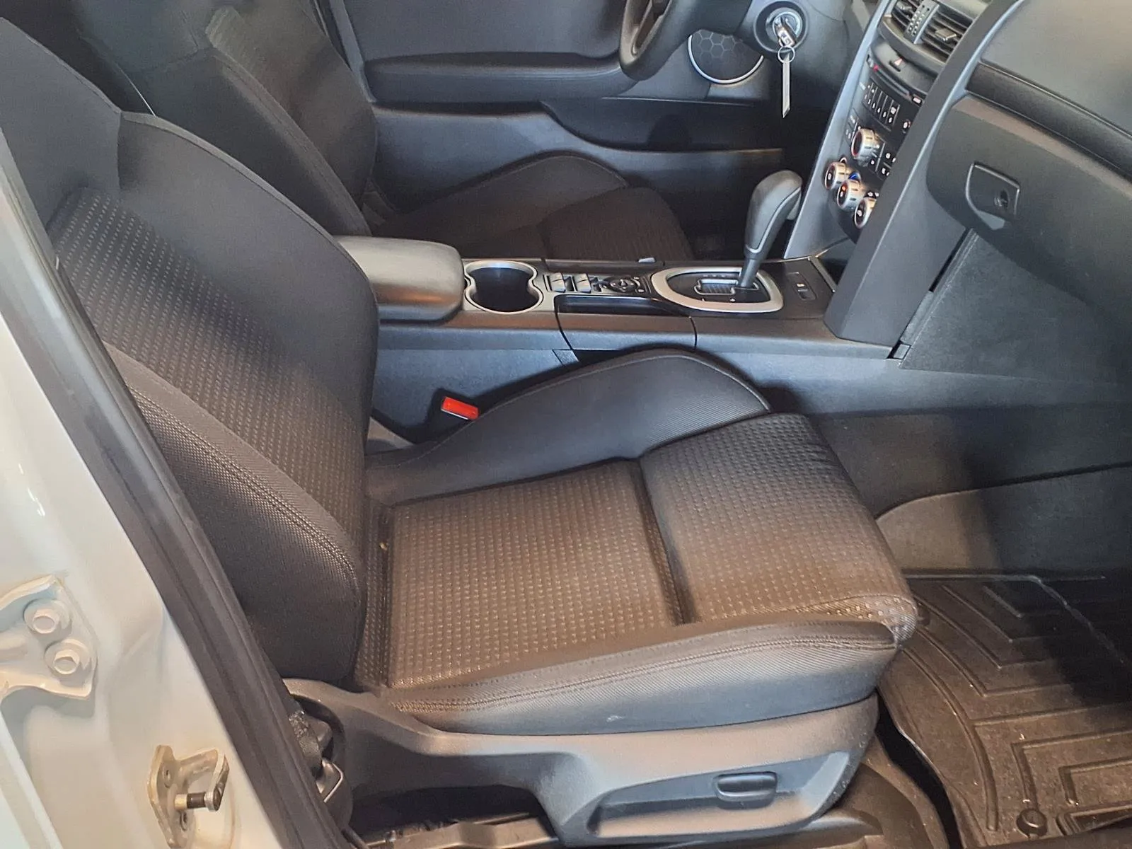Pontiac G8 photo 11