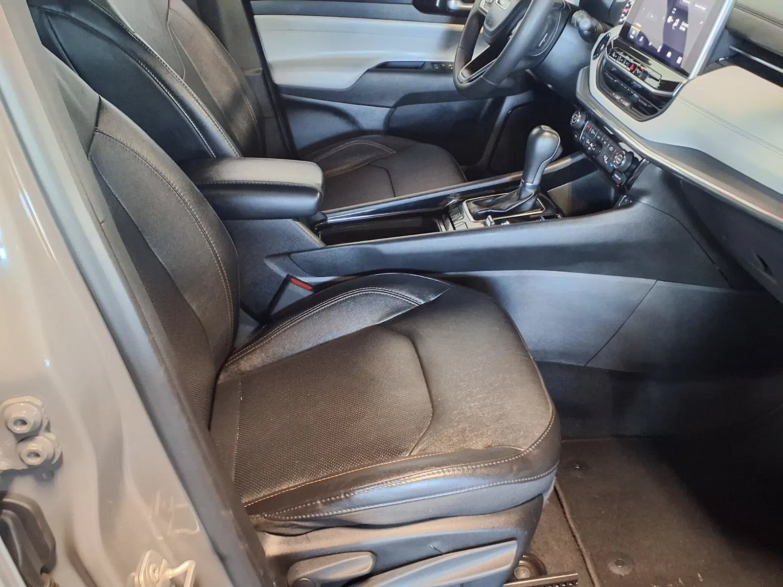 Jeep Compass photo 12