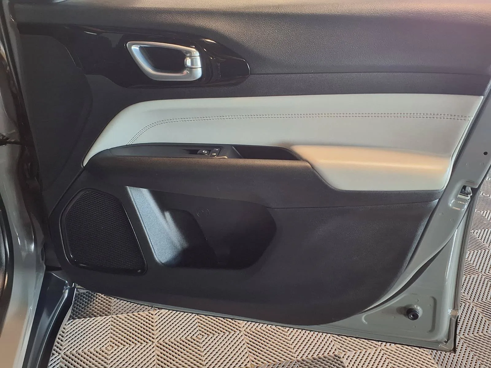 Jeep Compass photo 11