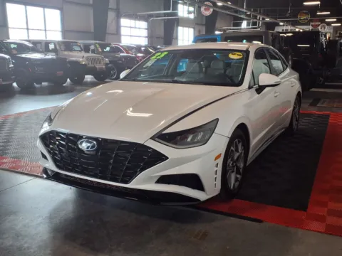 More photos of 2023 Hyundai Sonata SEL at Gretna Auto Outlet, NE