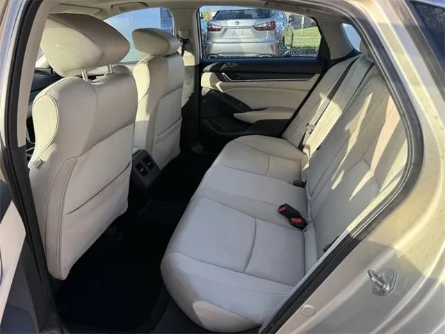 2019 Honda Accord EX - Photo 12