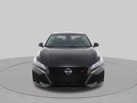 More photos of 2023 Nissan Altima 2.5 SR at Ai Certified Used Cars, MD