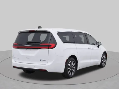 More photos of 2023 Chrysler Pacifica Hybrid Touring L at AI Certified Used Cars, MD