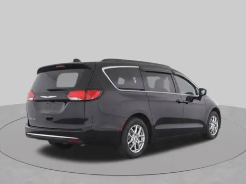 More photos of 2022 Chrysler Pacifica Touring L at AI Certified Used Cars, MD