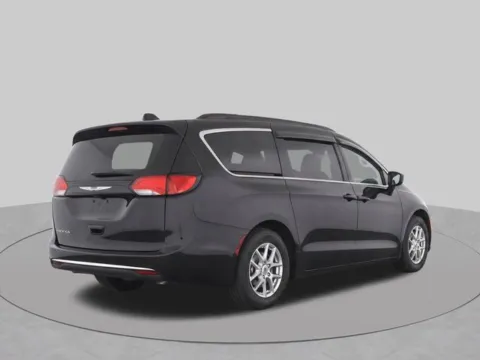 More photos of 2022 Chrysler Pacifica Touring L at AI Certified Used Cars, MD