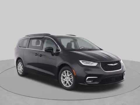 Photos of 2022 Chrysler Pacifica Touring L for sale in Frederick, MD at AI Certified Used Cars